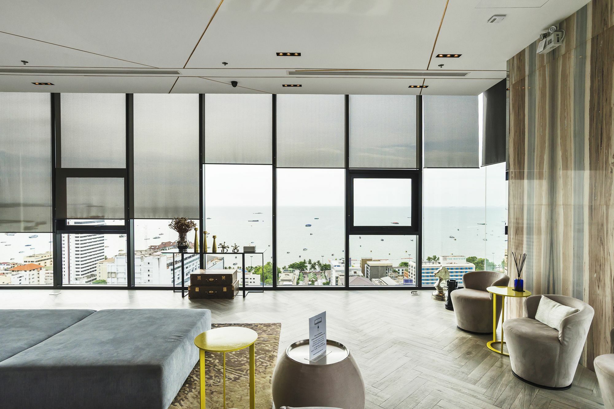 Favstay - The Base Central Pattaya Exterior photo